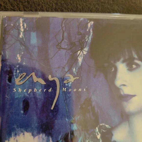 Enya Shepard Moon CD - 1992 - Reprise Records - Picture 3 of 14
